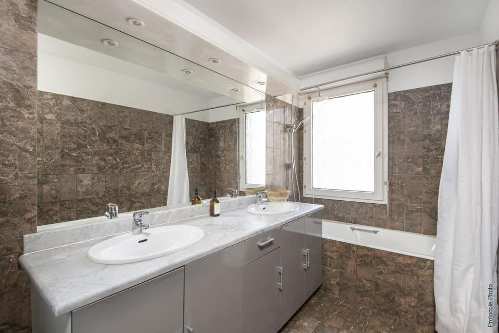 Nocnoc - Le Pargamin - Large Duplex Place Saint-Pierre Тулуза Экстерьер фото